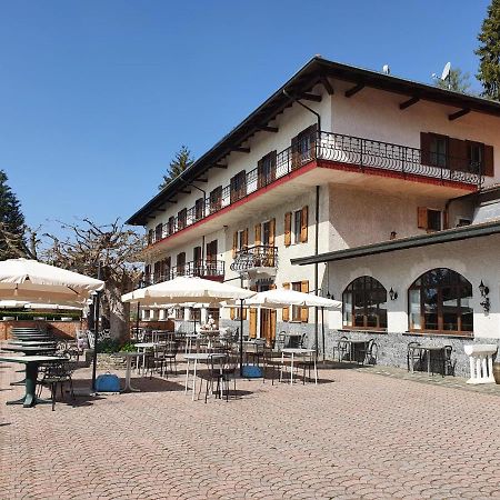 Hotel Madonna Di Luciago Armeno エクステリア 写真