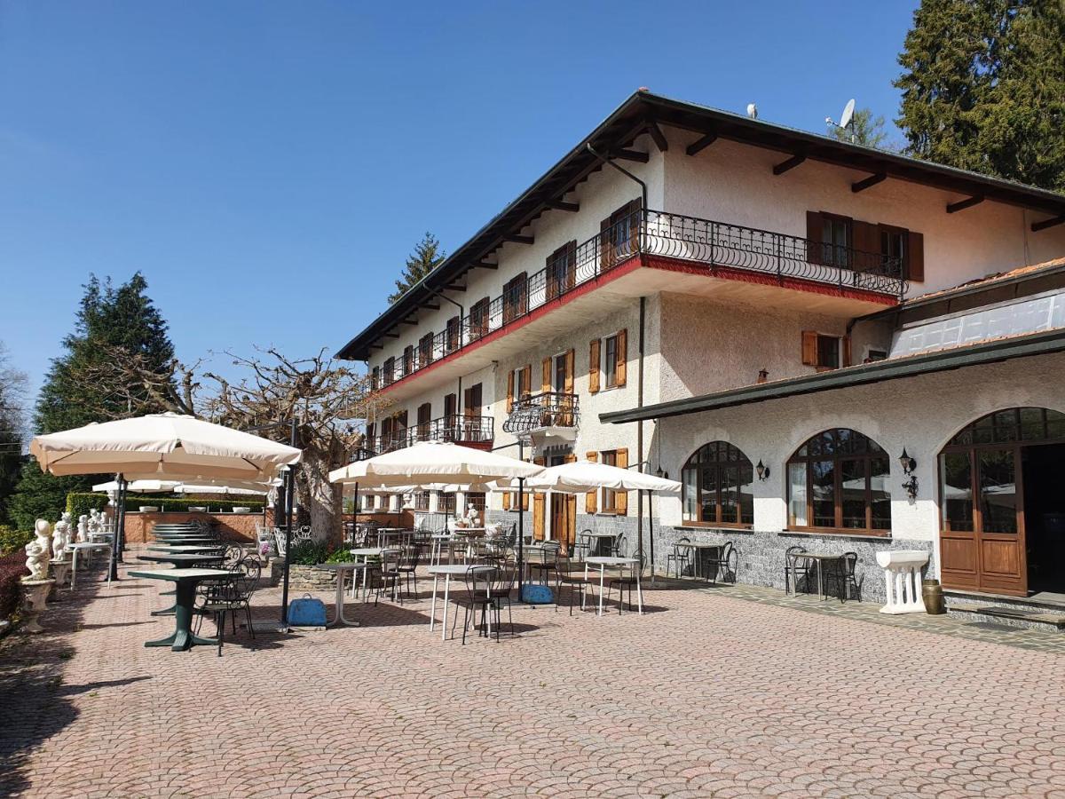 Hotel Madonna Di Luciago Armeno エクステリア 写真